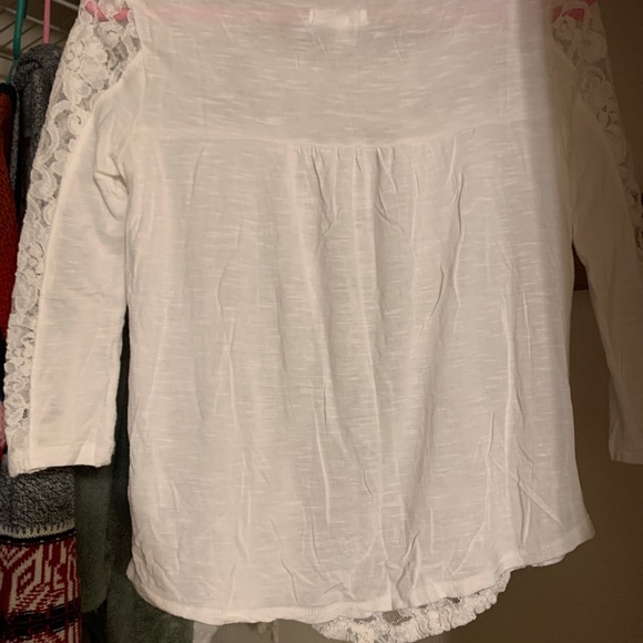 white lace top - Picture 2 of 3